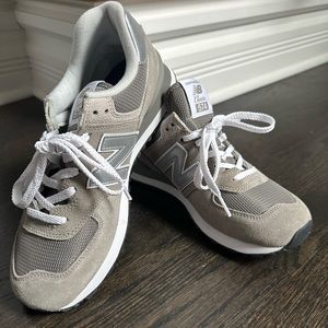 New Balance - 574 Core Grey/White - Size 9 - BRAND NEW, NEVER WORN